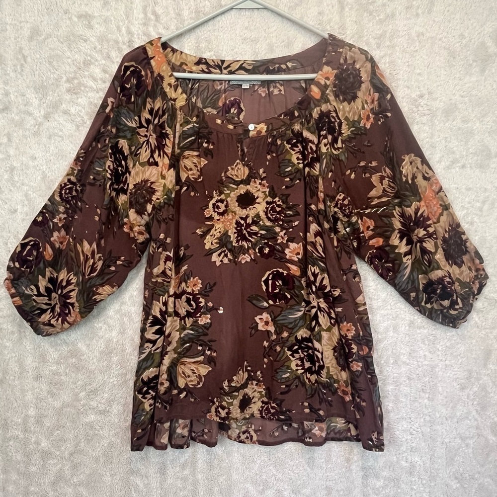 World Market Lightweight Autumn Fall Muted Colors Floral Top Blouse Sz M